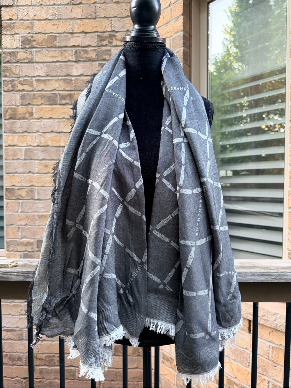 LONGCHAMP Grey White Blanket Square Scarf Bamboo Print Women’s Classic Authentic
